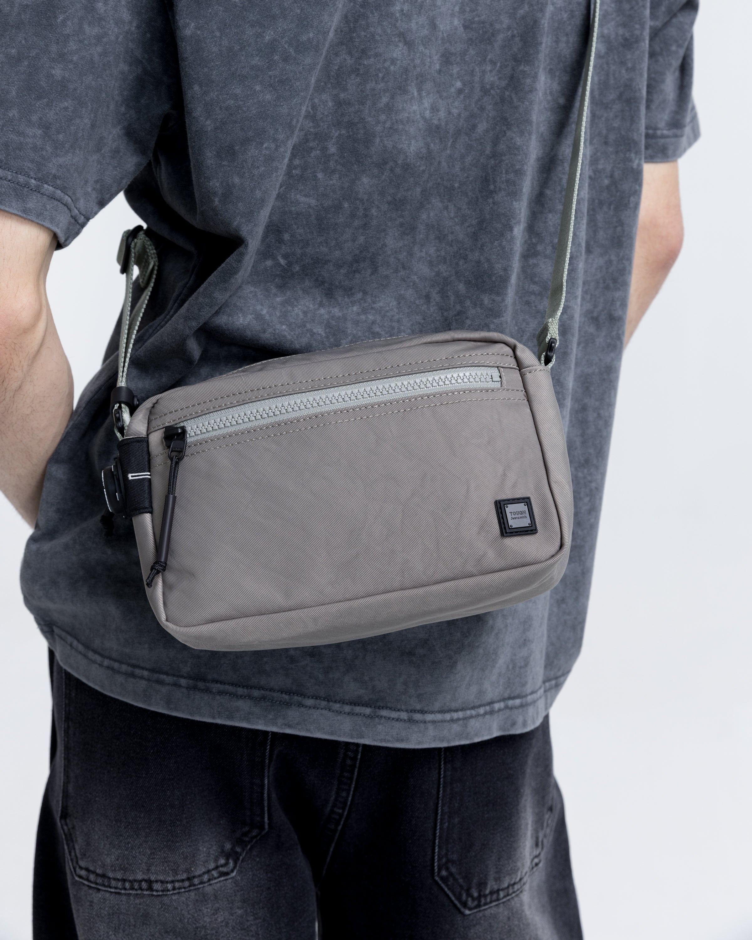 TOUGH JEANSMITH Locality Crossbody Bag