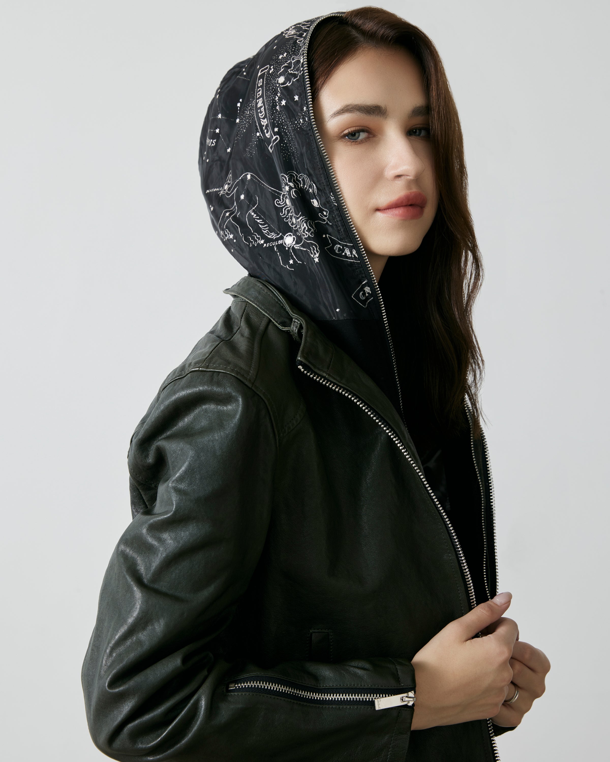 Salad starry sky hat turtleneck leather jacket